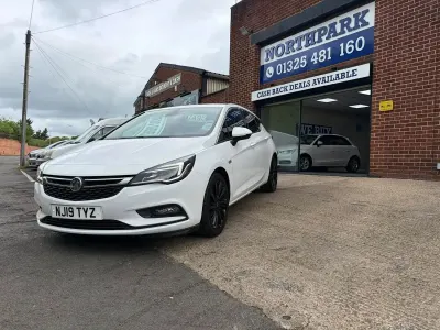 Used Vauxhall Astra S 136 HP (100 kW) 2019 White Hatchback