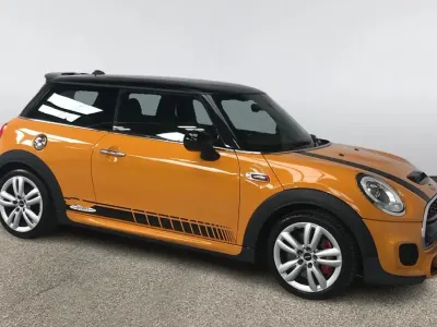 Używany Mini John Cooper Works 231 KM (169 kW) 2017 Pomarańczowy Hatchback