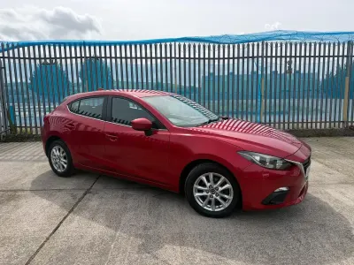 Begagnad Mazda 3 150 HK (110 kW) 2015 Röd Halvkombi