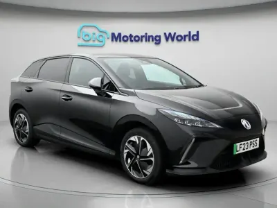 Usado MG MG4 EV Trophy 319 kW (435 CV) 2023 Negro Utilitario