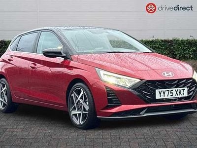 New Hyundai i20 Premium 101 HP (74 kW) 2025 Red Hatchback