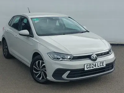 Usado VW Polo Life 95 HP (69 kW) 2024 Cinzento Citadino