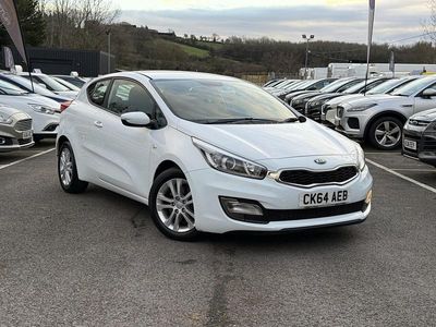 Used Kia ProCeed 2014 White Hatchback