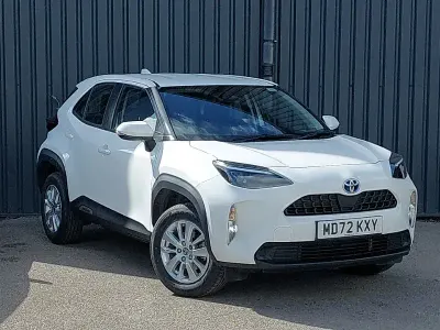 Używany Toyota Yaris Hybrid 116 KM (85 kW) 2023 Biały Kombi