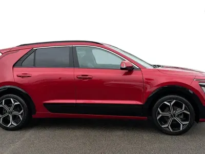 Used Kia Niro 2023 Red SUV