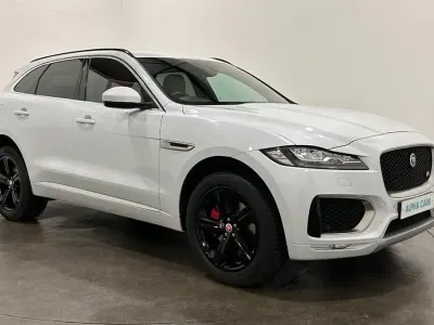 Begagnad Jaguar F-Pace S 300 HK (220 kW) 2016 Vit SUV