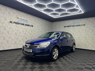 Blue Used 2009 Vauxhall Astra Club Hatchback | £1,499 (Good price)