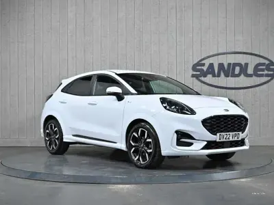 Käytetty Ford Puma ST-Line X 125 HP (91 kW) 2022 Valkoinen Katumaasturi