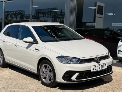 Begagnad VW Polo R-line 2023 Grå Halvkombi