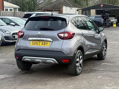 Used Renault Captur Dynamique 90 HP (66 kW) 2017 Grey/black SUV