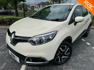 Used Renault Captur Dynamique 90 HP (66 kW) 2014 Cream SUV