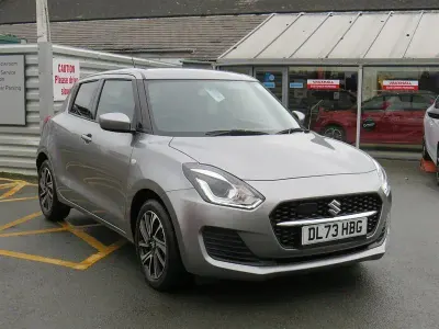Używany Suzuki Swift SZ-L 83 KM (61 kW) 2023 Srebrny Hatchback