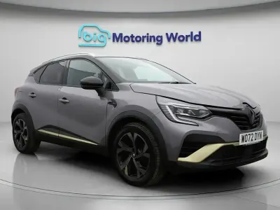 Używany Renault Captur Engineered 145 KM (106 kW) 2023 Szary SUV