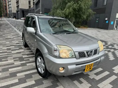 Used Nissan X-Trail 136 HP (100 kW) 2004 Silver SUV
