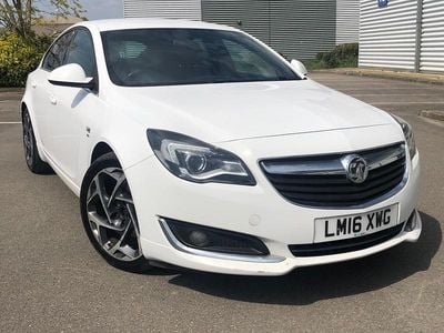 Second-hand Vauxhall Insignia SRi 2016 Alb Hatchback