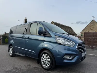 Usado Ford Tourneo Titanium 2019 Azul Monovolume