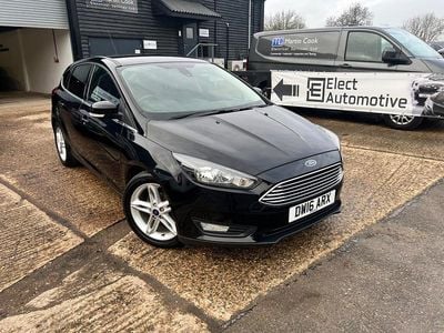 Black Used 2016 Ford Focus Zetec Hatchback | £5,450 (Good price)