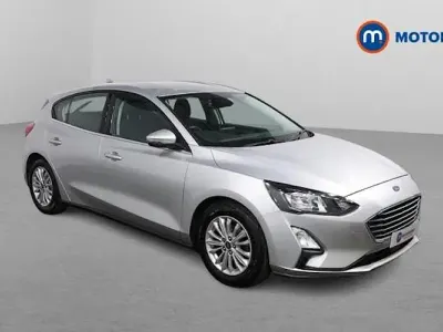 Używany Ford Focus Titanium 125 KM (91 kW) 2021 Srebrny Hatchback