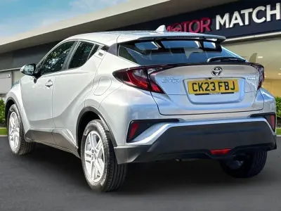 Usado Toyota C-HR 2023 Prateado SUV
