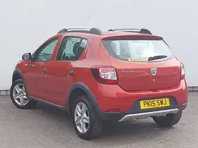 Used Dacia Sandero Ambiance 90 HP (66 kW) 2015 Red Hatchback
