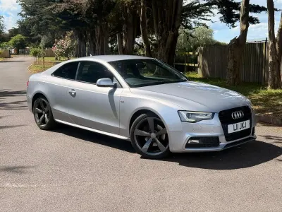 Used Audi A5 Black Edition 177 HP (130 kW) 2014 Silver Coupe