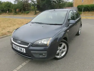 Used Ford Focus Zetec 125 HP (91 kW) 2008 Grey Hatchback