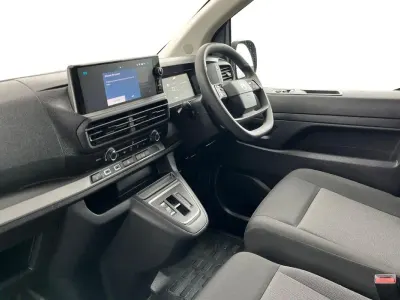 Używany Citroën Dispatch 98 kW (134 KM) 2024 Szary Minivan