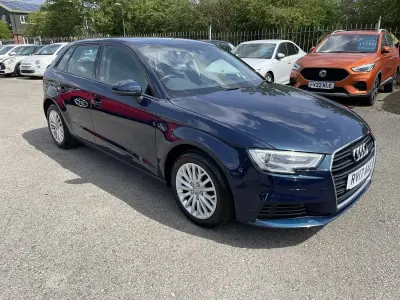 Used Audi A3 Comfort 2017 Blue Hatchback