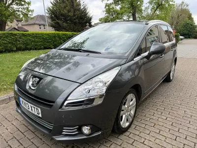 Second-hand Peugeot 5008 Allure 163 CP (119 kW) 2013 Gri Monovolum