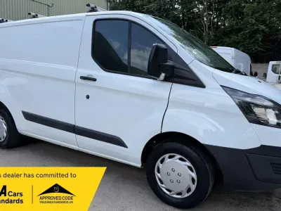 Used Ford Transit Custom 100 HP (73 kW) 2015 White Van