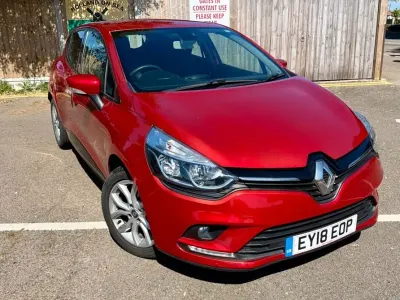 Gebraucht Renault Clio IV Dynamique 75 PS (55 kW) 2018 Rot Kleinwagen