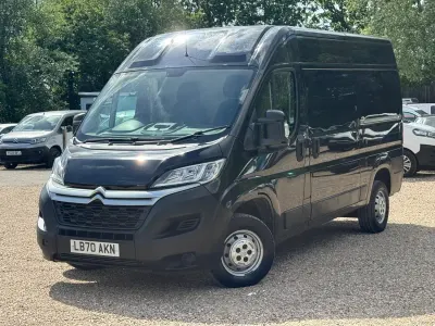 Usado Citroën Relay 140 HP (102 kW) 2020 Preto Van