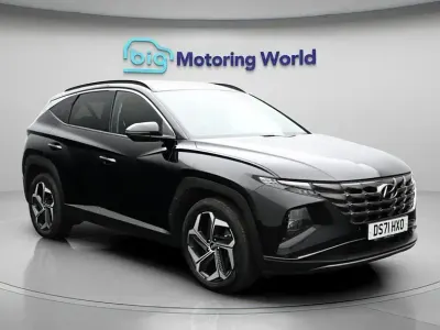 Usado Hyundai Tucson Premium 230 CV (169 kW) 2022 Negro SUV