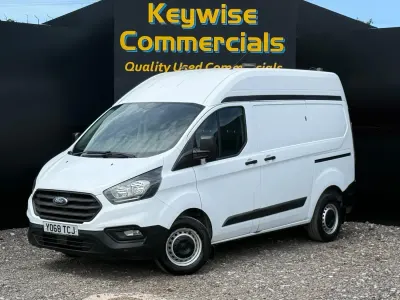 Used Ford Transit Custom 105 HP (77 kW) 2019 White Van