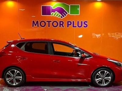 Używany Kia Ceed GT-Line 134 KM (98 kW) 2015 Czerwony Hatchback