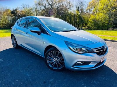 Used Vauxhall Astra Elite 150 HP (110 kW) 2016 Silver Hatchback