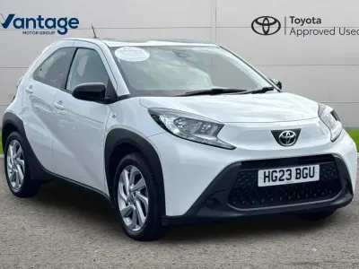 Used Toyota Aygo X PURE 72 HP (52 kW) 2023 White SUV