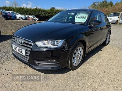 Usado Audi A3 Business 110 HP (80 kW) 2014 Preto Citadino