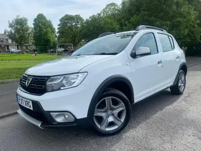 Used Dacia Sandero Stepway Ambiance 90 HP (66 kW) 2017 White Hatchback