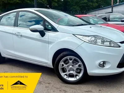 Used Ford Fiesta Zetec 70 HP (51 kW) 2012 White
