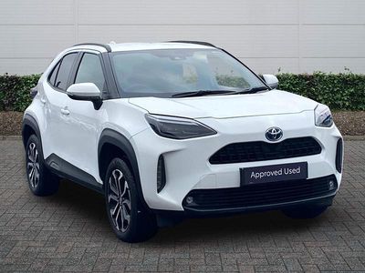 Used Toyota Yaris Hybrid Design 2023 White Hatchback