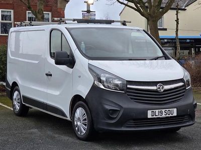 Used Vauxhall Vivaro 120 HP (88 kW) 2019 White MPV