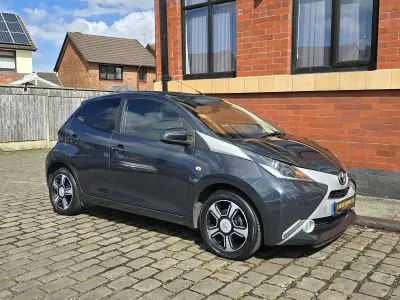 Used Toyota Aygo X-clusiv 69 HP (50 kW) 2016 Grey Hatchback