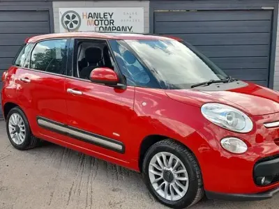 Used Fiat 500L Lounge 85 HP (62 kW) 2015 Red MPV