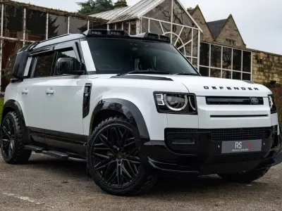 Używany Land Rover Defender S 250 KM (183 kW) 2025 Biały SUV