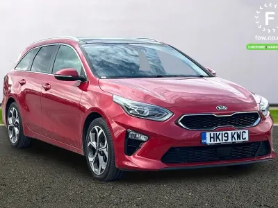 Used Kia Ceed Air 140 HP (102 kW) 2019 Red Hatchback