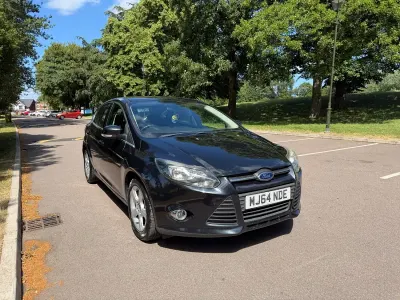 Used Ford Focus Zetec 125 HP (91 kW) 2014 Black Hatchback