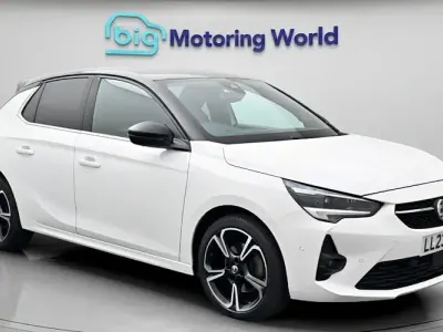 Used Vauxhall Corsa Ultimate 131 HP (96 kW) 2023 White Hatchback