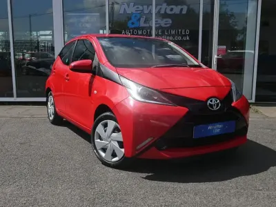 Used Toyota Aygo X-play 69 HP (50 kW) 2015 Red Hatchback