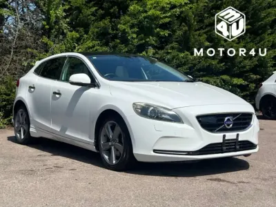 Used Volvo V40 2013 White Hatchback